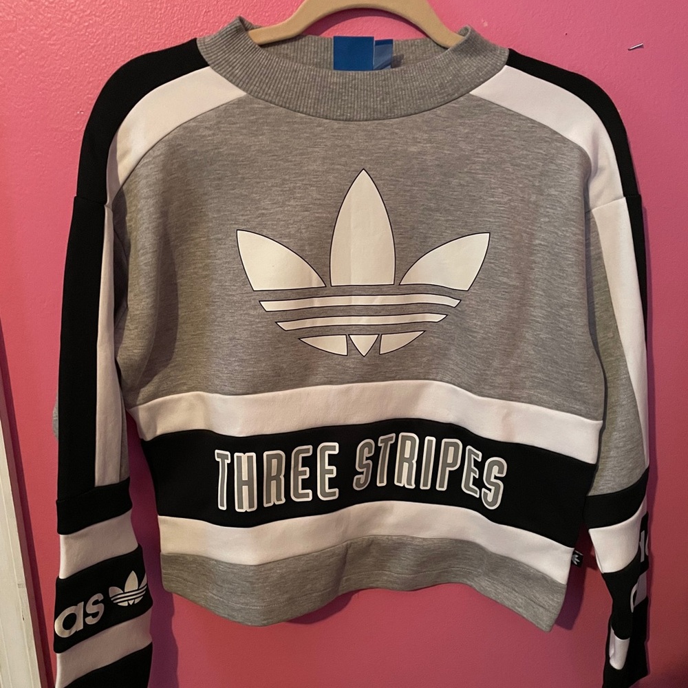 NWOT ADIDAS SWEATSHIRT